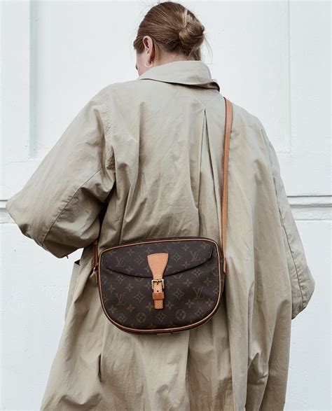 louis vuitton vintage jeune fille|louis vuitton youth bag.